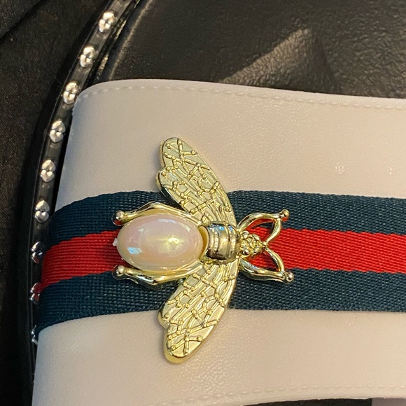 Sliders - Picture 4 of 4